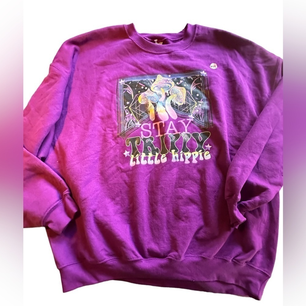 Gildan 2X mushrooms vibrant purple‎ “Stay Trippy Little Hippy”.NWT